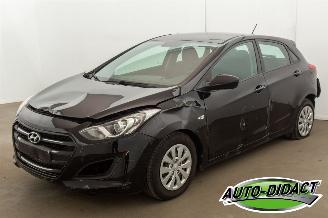 Unfallwagen Hyundai I-30 1.4 Airco 64.356 km 2016/5