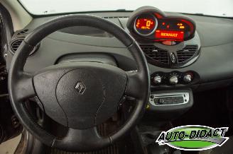Renault Twingo 1.2 16V Automaat Airco Dynamique picture 5