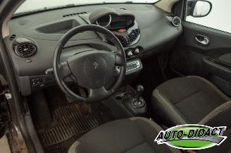 Renault Twingo 1.2 16V Automaat Airco Dynamique picture 14