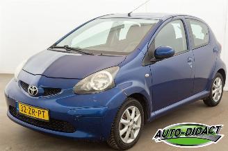 krockskadad bil auto Toyota Aygo 1.0-12V + 2008/5