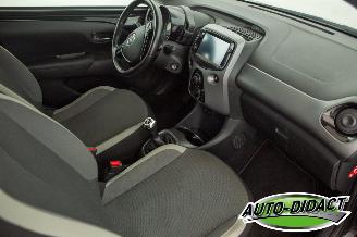 Toyota Aygo 1.0 VVT-i x-play 54.512 km Airco Camera picture 12