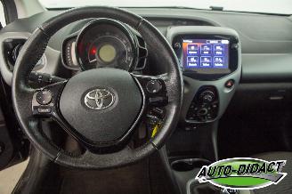 Toyota Aygo 1.0 VVT-i x-play 54.512 km Airco Camera picture 5