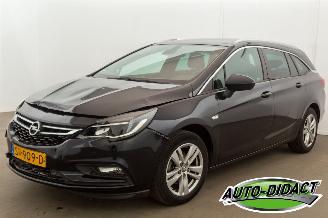 Vaurioauto  passenger cars Opel Astra 1.4 Turbo Navi Airco Online Edition 2018/6