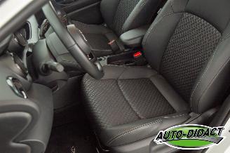 Toyota Yaris 1.5 Hybrid Automaat 24.725 km Navi Camera Clima picture 24