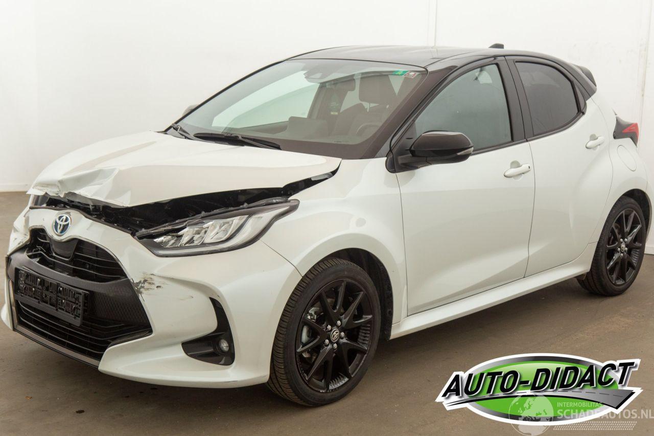 Toyota Yaris 1.5 Hybrid Automaat 24.725 km Navi Camera Clima