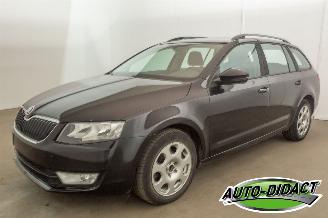Coche accidentado Skoda Octavia 1.6 TDI Clima Ambition 2014/5