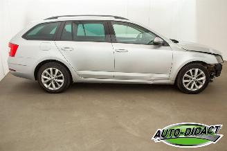 Skoda Octavia 1.6 TDI Automaat Navi Clima Ambition picture 37
