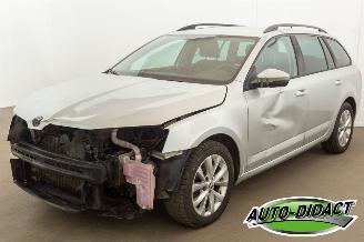 Unfallwagen Skoda Octavia 1.6 TDI Automaat Navi Clima Ambition 2018/8