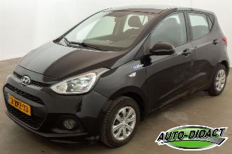 skadebil auto Hyundai I-10 1.0i i-Motion Clima Comfort 2015/2