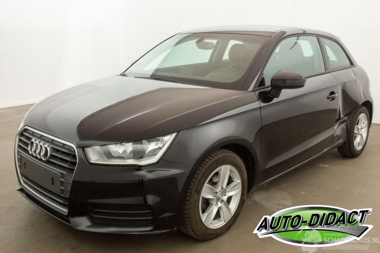 Audi A1 1.0 TFSI 104.972 km Carpas Navi Airco