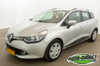 krockskadad bil auto Renault Clio 1.5 dCi Airco ECO Expression 2013/4