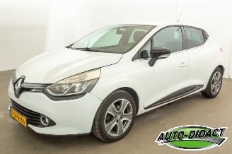 uszkodzony samochody osobowe Renault Clio 0.9 TCe Navi Airco 90 ECO Night&Day 2015/1