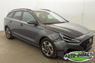Hyundai I-30 1.5 Hybrid Automaat Navi Camera Clima picture 2