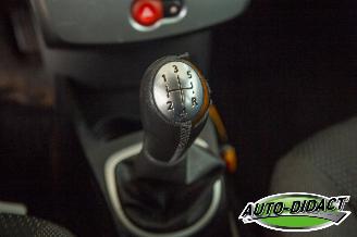 Renault Clio 1.2-16V Airco Special Rip Curl picture 9