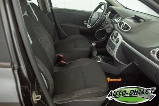 Renault Clio 1.2-16V Airco Special Rip Curl picture 18