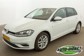 krockskadad bil auto Volkswagen Golf 1.0 TSI Navi Camera Clima Comfortline 2018/6