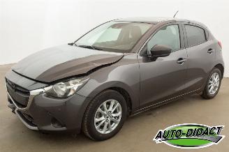 Vaurioauto  passenger cars Mazda 2 1.5 Automaat Camera Airco 78.166 km Skyactiv Ambition 2019/7