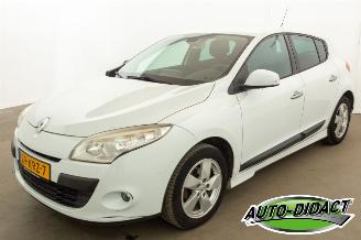 Voiture accidenté Renault Mégane 1.4 TCe Navi Clima Dynamique 2010/2