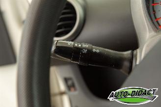 Peugeot 107 1.0-12V Airco picture 11