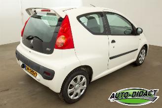 Peugeot 107 1.0-12V Airco picture 4