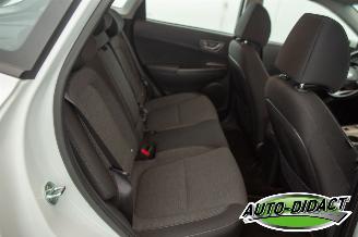 Hyundai Kona 64 kWh SOH 100% EV Comfort Camera Clima picture 24