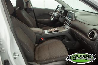 Hyundai Kona 64 kWh SOH 100% EV Comfort Camera Clima picture 20