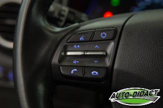 Hyundai Kona 64 kWh SOH 100% EV Comfort Camera Clima picture 15