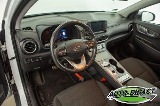 Hyundai Kona 64 kWh SOH 100% EV Comfort Camera Clima picture 25