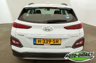 Hyundai Kona 64 kWh SOH 100% EV Comfort Camera Clima picture 33