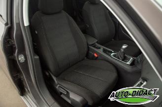 Peugeot 308 1.2 PureTech Pano Navi Clima Blue Lease Executive picture 21