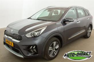 Vaurioauto  passenger cars Kia Niro 1.6 GDi PHEV Automaat Navi Camera Clima DynamicLine 2020/8