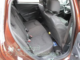 Renault Clio Clio IV Estate/Grandtour (7R) Combi 5-drs 0.9 Energy TCE 90 12V (H4B-4=
00(H4B-A4)) [66kW]  (01-2013/...) picture 11