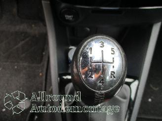 Renault Clio Clio IV Estate/Grandtour (7R) Combi 5-drs 0.9 Energy TCE 90 12V (H4B-4=
00(H4B-A4)) [66kW]  (01-2013/...) picture 14