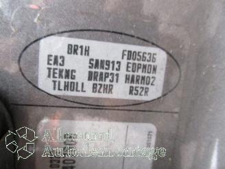 Renault Clio Clio III (BR/CR) Hatchback 1.5 dCi FAP (K9K-770(K9K-67)) [65kW]  (08-2=
010/12-2014) picture 12