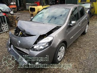 Uttjänta bilar auto Renault Clio Clio III (BR/CR) Hatchback 1.5 dCi FAP (K9K-770(K9K-67)) [65kW]  (08-2=
010/12-2014) 2012/0
