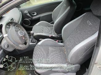 Renault Clio Clio III (BR/CR) Hatchback 1.6 16V GT (K4M-862) [94kW]  (06-2009/12-20=
14) picture 9