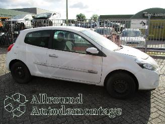 Renault Clio Clio III (BR/CR) Hatchback 1.2 16V 75 (D4F-764(D4F-E7)) [55kW]  (06-20=
05/12-2014) picture 7