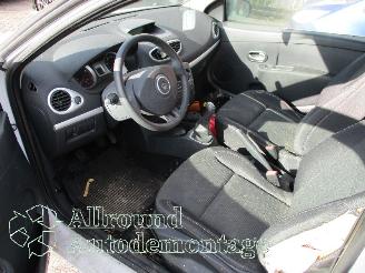 Renault Clio Clio III (BR/CR) Hatchback 1.2 16V 75 (D4F-764(D4F-E7)) [55kW]  (06-20=
05/12-2014) picture 9