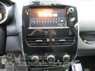 Renault Clio Clio IV (5R) Hatchback 5-drs 0.9 Energy TCE 90 12V (H4B-400(H4B-A4)) [=
66kW]  (11-2012/08-2021) picture 10