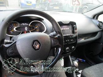 Renault Clio Clio IV (5R) Hatchback 5-drs 0.9 Energy TCE 90 12V (H4B-400(H4B-A4)) [=
66kW]  (11-2012/08-2021) picture 12