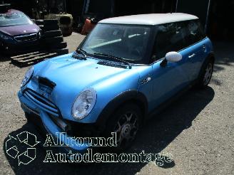 Coche siniestrado Mini Mini Mini Cooper S (R53) Hatchback 1.6 16V (W11-B16A) [120kW]  (03-2002/09-=
2006) 2004