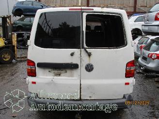 Volkswagen Transporter Transporter T5 Van 2.5 TDi (BNZ) [96kW]  (04-2003/11-2009) picture 6