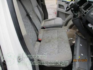 Volkswagen Transporter Transporter T5 Van 2.5 TDi (BNZ) [96kW]  (04-2003/11-2009) picture 11