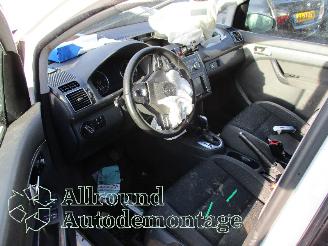 Volkswagen Touran Touran (1T3) MPV 2.0 TDI 16V 140 (CFHC) [103kW]  (05-2010/05-2015) picture 8