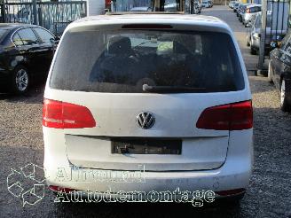 Volkswagen Touran Touran (1T3) MPV 2.0 TDI 16V 140 (CFHC) [103kW]  (05-2010/05-2015) picture 7