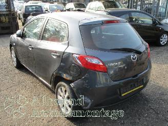 Mazda 2 2 (DE) Hatchback 1.3 16V S-VT (ZJ46) [55kW]  (10-2007/06-2015) picture 4