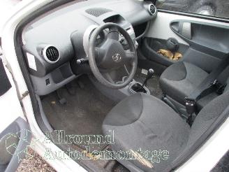 Toyota Aygo Aygo (B10) Hatchback 1.0 12V VVT-i (1KR-FE) [50kW]  (07-2005/05-2014) picture 9