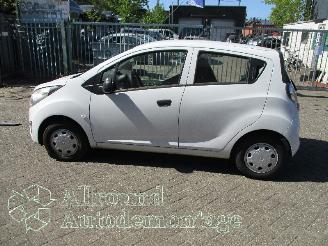 Chevrolet Spark Spark (M300) Hatchback 1.0 16V Bifuel (LMT) [48kW]  (07-2010/12-2015) picture 4