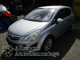 Vrakbiler auto Opel Corsa Corsa D Hatchback 1.4 16V Twinport (A14XER(Euro 5)) [74kW]  (12-2009/0=
8-2014) 2012