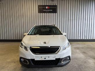 Peugeot 2008 Active Autom / Panorama / Navigation picture 8